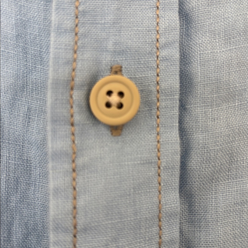 Men's GAP Light Blue Denim/Linen Casual Shirt - Picture 3 of 6